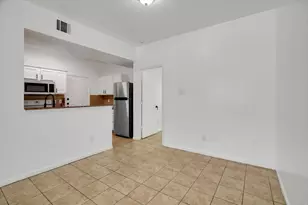 6933 Liverpool St, Houston, TX 77021 - Photo 9