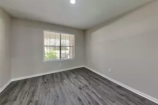 2811 Pineleaf Dr, Sugar Land, TX 77479 - Photo 3