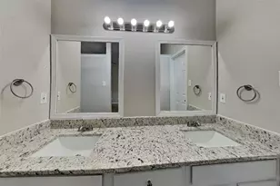 2811 Pineleaf Dr, Sugar Land, TX 77479 - Photo 5