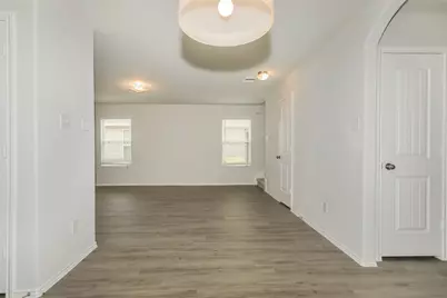 4022 Silver Ranch Road, Houston, TX 77014 - Photo 5