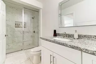 201 Southern Oaks Dr, Lake Jackson, TX 77566 - Photo 17