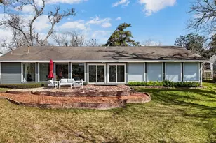 201 Southern Oaks Dr, Lake Jackson, TX 77566 - Photo 27