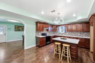 410 Crepe Myrtle Avenue, Orange, TX 77630 - Photo 11