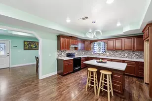 410 Crepe Myrtle Ave, Orange, TX 77630 - Photo 11