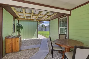 410 Crepe Myrtle Ave, Orange, TX 77630 - Photo 5