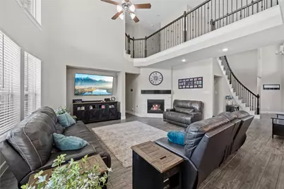 13814 Evert Court, Mont Belvieu, TX 77523 - Photo 15