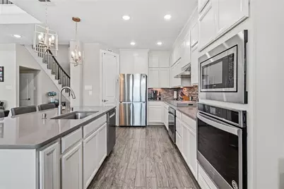 13814 Evert Court, Mont Belvieu, TX 77523 - Photo 11