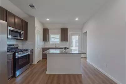 7534 Coral Terrace Drive, Cypress, TX 77433 - Photo 9