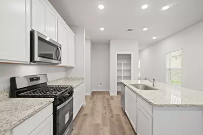 1890 Redwood Lane, Dayton, TX 77535 - Photo 5