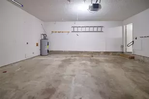 1520 Crestmont St, Wharton, TX 77488 - Photo 35