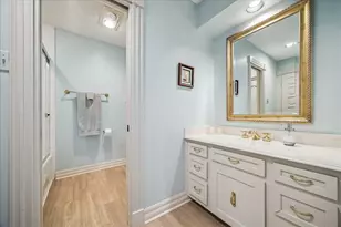 9623 Longmont Dr, Houston, TX 77063 - Photo 39
