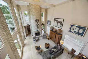 9623 Longmont Dr, Houston, TX 77063 - Photo 41