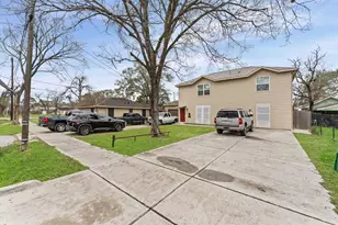 8221 Brockton St, Houston, TX 77017 - Photo 29