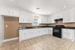 8221 Brockton St, Houston, TX 77017 - Photo 15