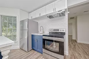 5609 Denmark St, Houston, TX 77028 - Photo 3
