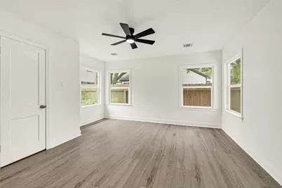 1202 N Roberson Street, Conroe, TX 77301 - Photo 19