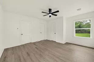 1202 N Roberson St, Conroe, TX 77301 - Photo 23