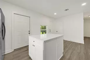 1202 N Roberson St, Conroe, TX 77301 - Photo 11