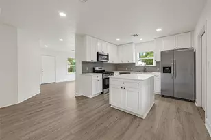 1202 N Roberson St, Conroe, TX 77301 - Photo 7