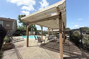 1860 White Oak Dr, Houston, TX 77009 - Photo 5