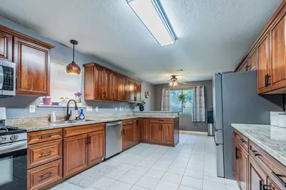 2304 Caroline Street, Dickinson, TX 77539 - Photo 9