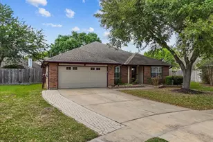 5102 Cherrywood Ct, League City, TX 77573 - Photo 1