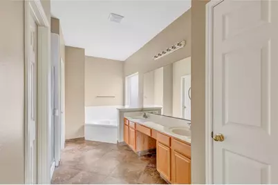 13130 Broncroft Court, Houston, TX 77044 - Photo 29