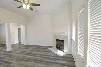 4011 Hawthorne Glen Court, Fresno, TX 77545 - Photo 11