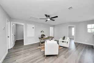1718 Peyton Circle Court, Houston, TX 77049 - Photo 17