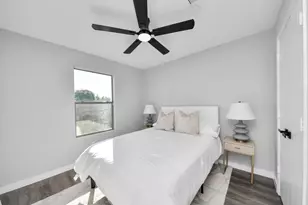 1718 Peyton Circle Court, Houston, TX 77049 - Photo 13