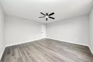 1718 Peyton Circle Court, Houston, TX 77049 - Photo 31