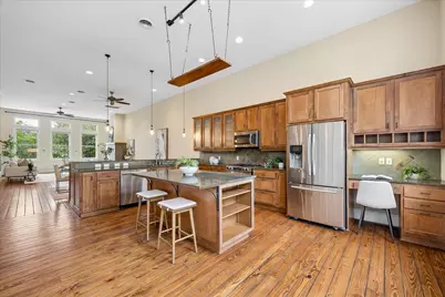 517 E 11th Street, Houston, TX 77008 - Photo 17