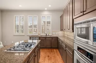 1650 Bonnie Brae St, Houston, TX 77006 - Photo 5