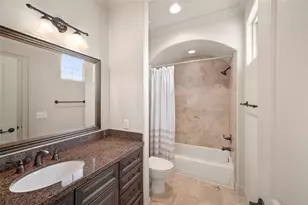 1650 Bonnie Brae St, Houston, TX 77006 - Photo 27