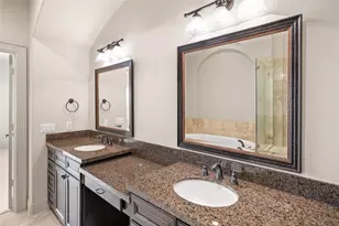 1650 Bonnie Brae St, Houston, TX 77006 - Photo 21