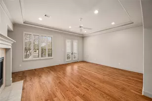 1650 Bonnie Brae St, Houston, TX 77006 - Photo 11