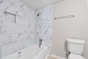 9809 Richmond Ave, Houston, TX 77042 - Photo 23