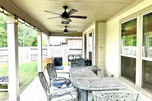 1172 Clonmore Ct, Conroe, TX 77304 - Photo 9