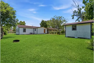 7429 W Knoll Street, Houston, TX 77028 - Photo 13