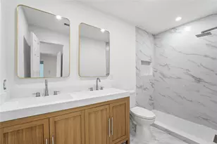7429 W Knoll St, Houston, TX 77028 - Photo 9