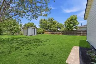 7429 W Knoll St, Houston, TX 77028 - Photo 11