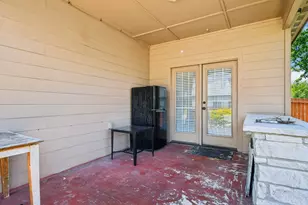 128 Robertson Ln, Jarrell, TX 76537 - Photo 33