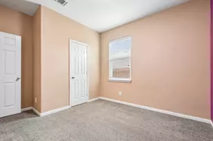 128 Robertson Ln, Jarrell, TX 76537 - Photo 23