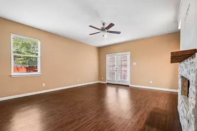 128 Robertson Lane, Jarrell, TX 76537 - Photo 11