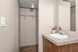 523 Fairfax Ln, Conroe, TX 77303 - Photo 9