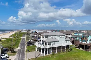 2809 Tradewind Ln, Crystal Beach, TX 77650 - Photo 1