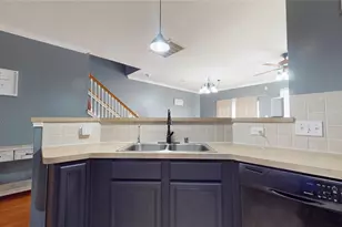 8030 Singing Sonnet Ln, Houston, TX 77072 - Photo 13