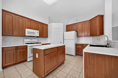 9534 Hanging Moss Trail, Houston, TX 77064 - Photo 15