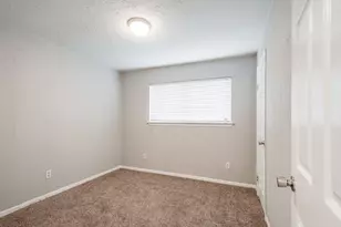 318 Blue Tail Dr, Houston, TX 77336 - Photo 13