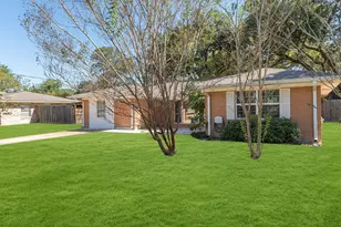 1529 Pin Oak Dr, Huntsville, TX 77340 - Photo 1